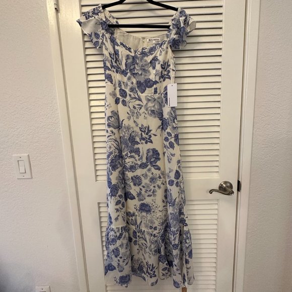 💝ONLY ONE!💝Reformation Butterfly Dress in Lucerne - Picture 11 of 13